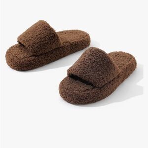 NWT Fuzzy Slippers Open Toe Curly Fur Fluffy House Shoes Memory Foam Thick Sole